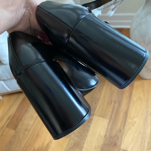 Prada shoes - Picture 5 of 5